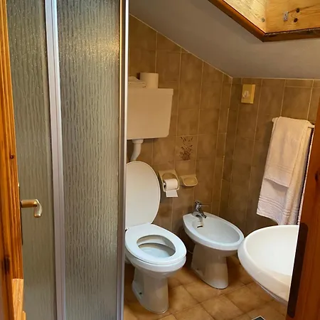 Готель Eira Борміо