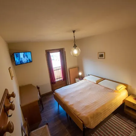 Eira Hotel 2*